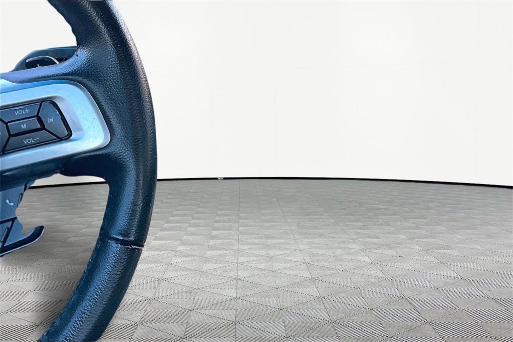 Used 2016 Ford Mustang Coupe image 6