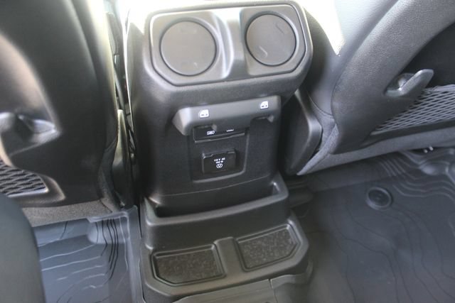 New 2026 Jeep Wrangler Unlimited Sahara AWD/4WD image 28