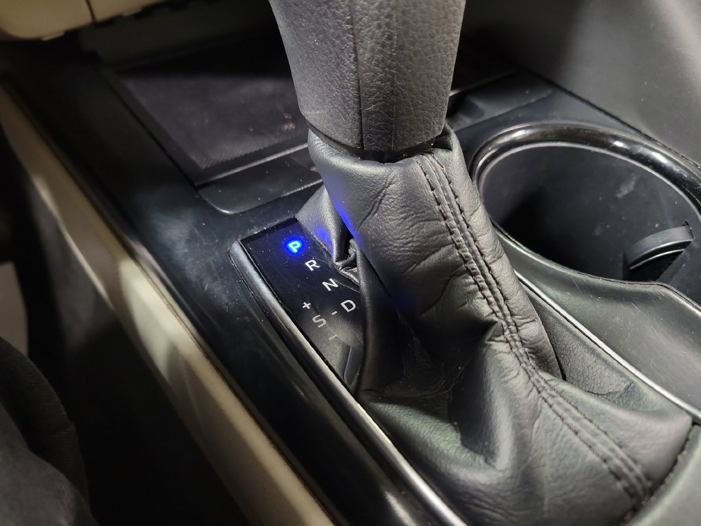 Used 2019 Toyota Camry LE FWD image 16