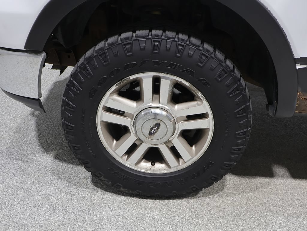 Used 2005 Ford F150 Lariat AWD/4WD image 9