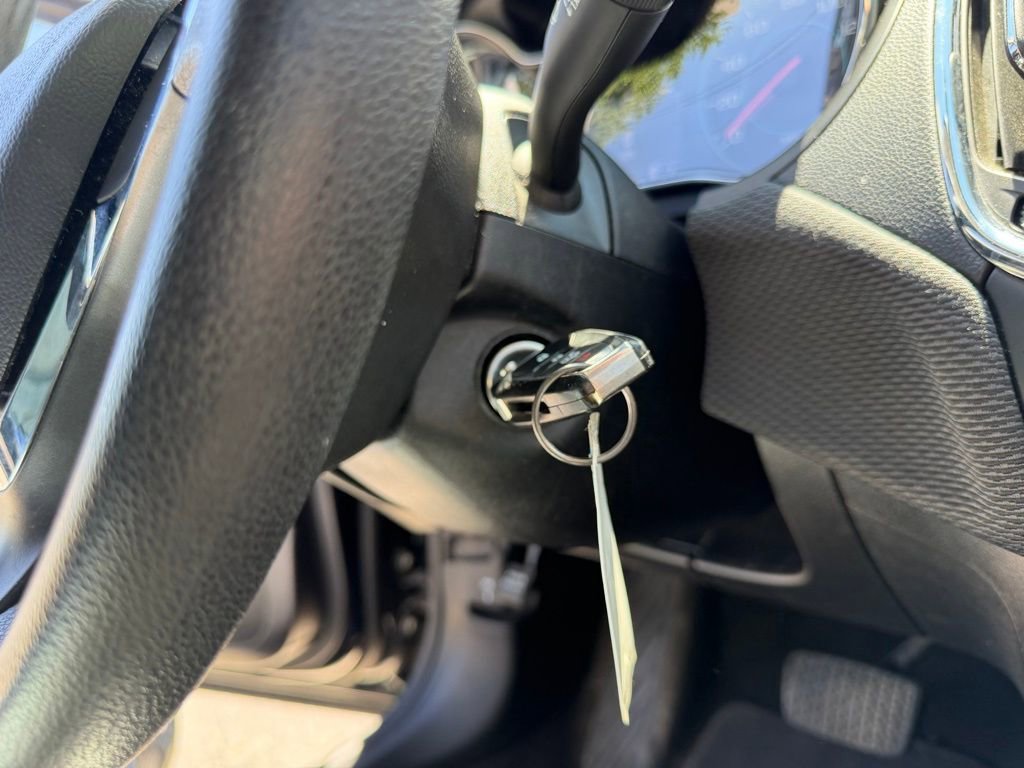 Used 2018 Chevrolet Cruze LS FWD image 18