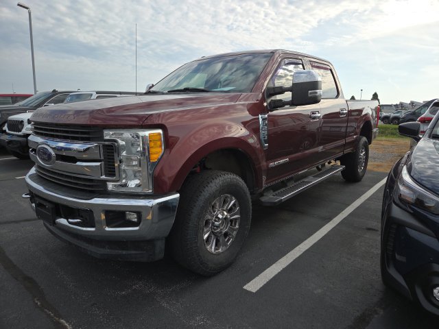 Used 2017 Ford F250 XLT w/ XLT Premium Package AWD/4WD image 1