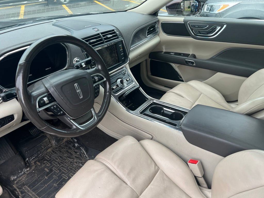 Used 2019 Lincoln Continental Select w/ Continental Climate Package AWD/4WD image 10