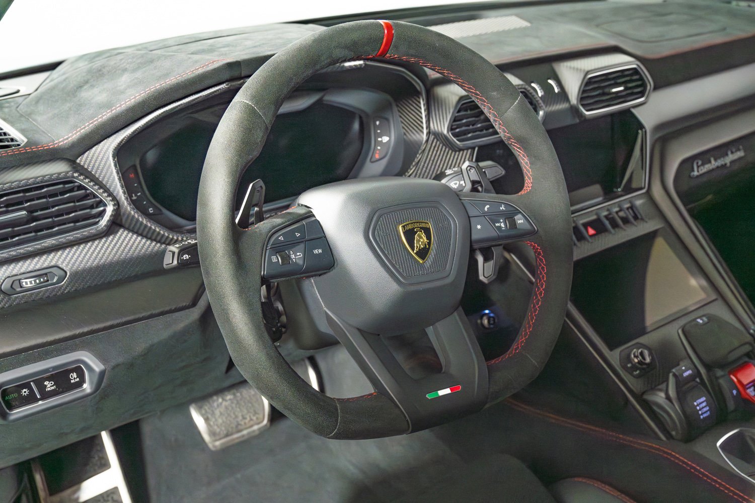 Used 2024 Lamborghini Urus Performante image 20