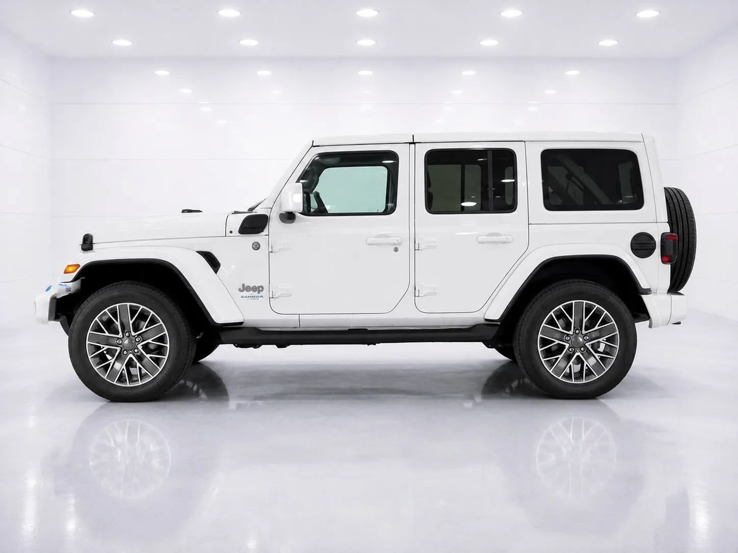 Used 2023 Jeep Wrangler Unlimited Sahara AWD/4WD image 2