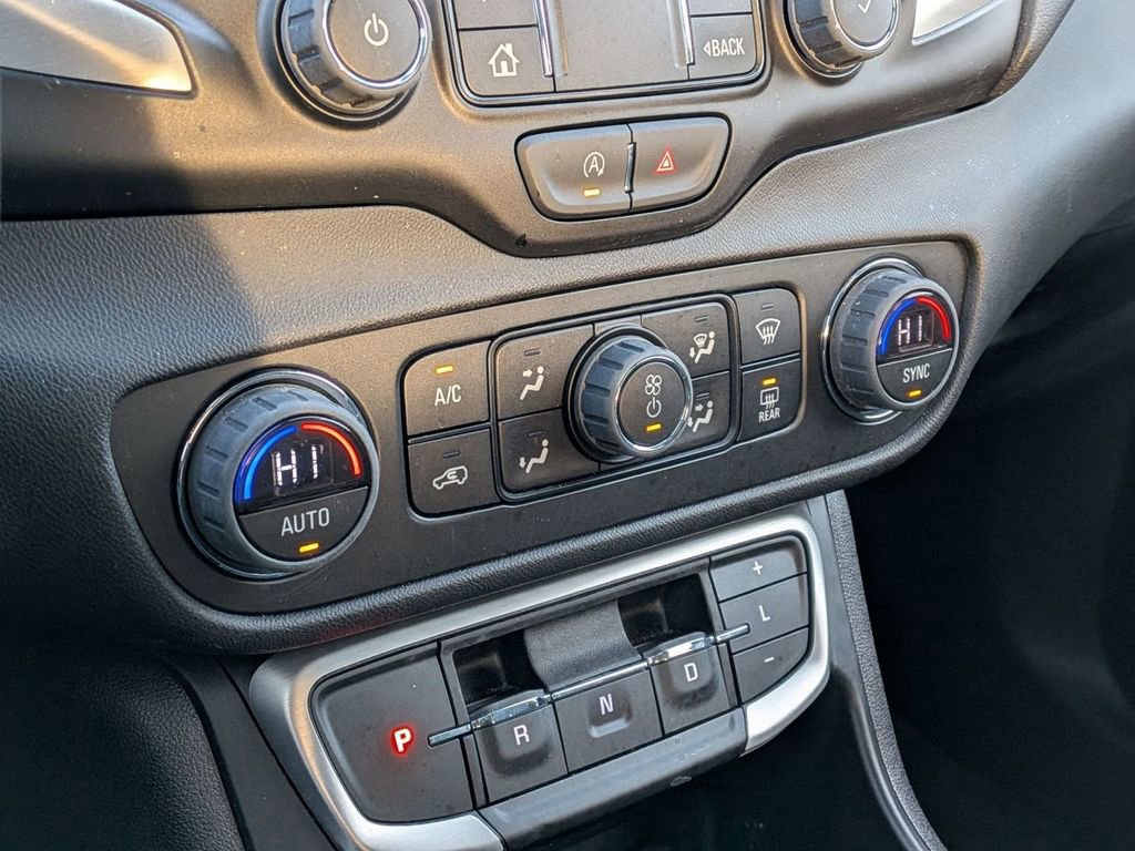 Used 2023 GMC Terrain SLT w/ Elevation Edition image 21