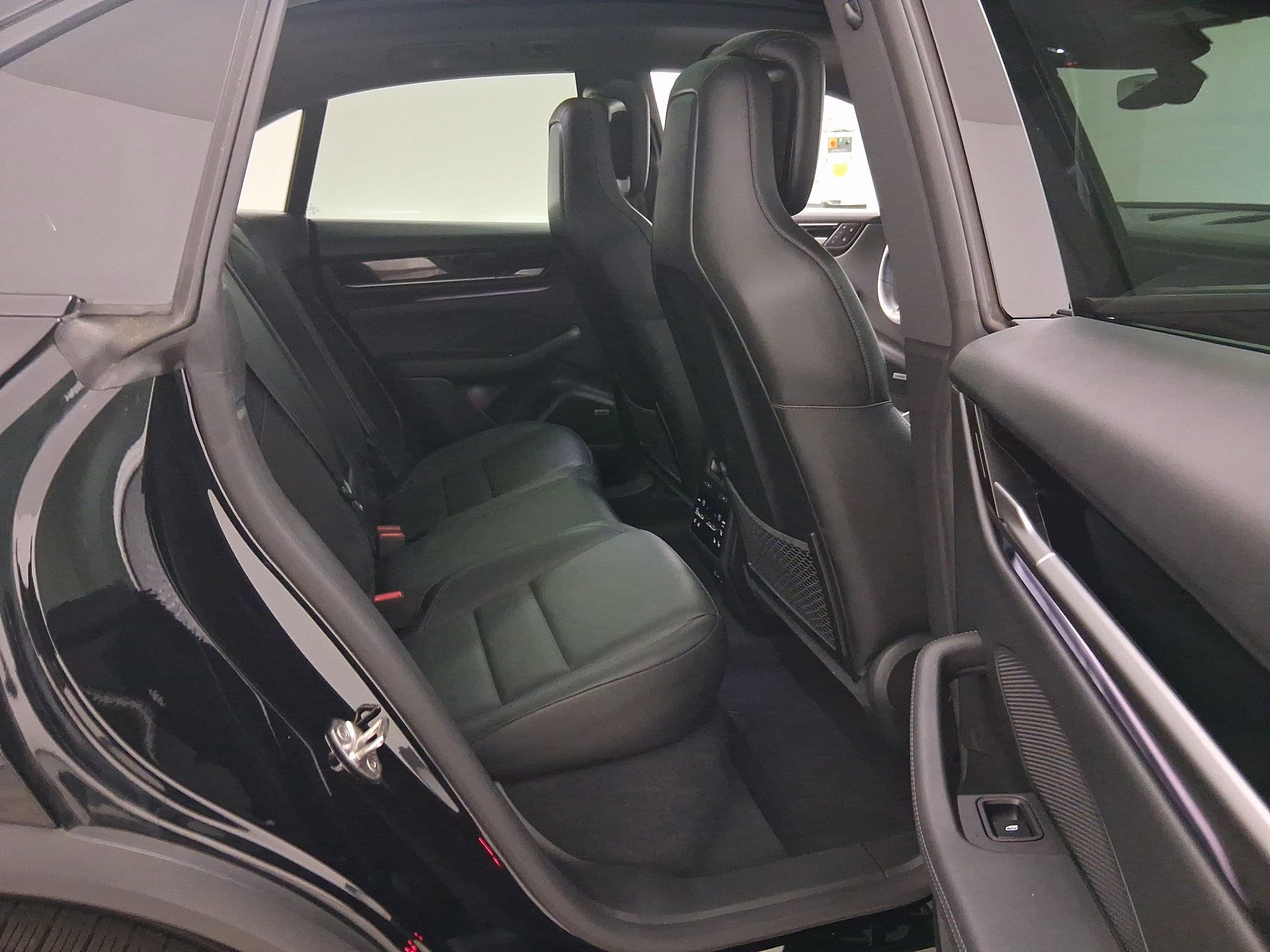 Used 2024 Porsche Macan 4 Electric image 40