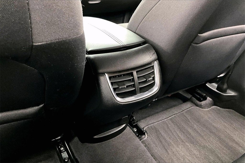 Used 2022 Chevrolet Malibu LT image 33