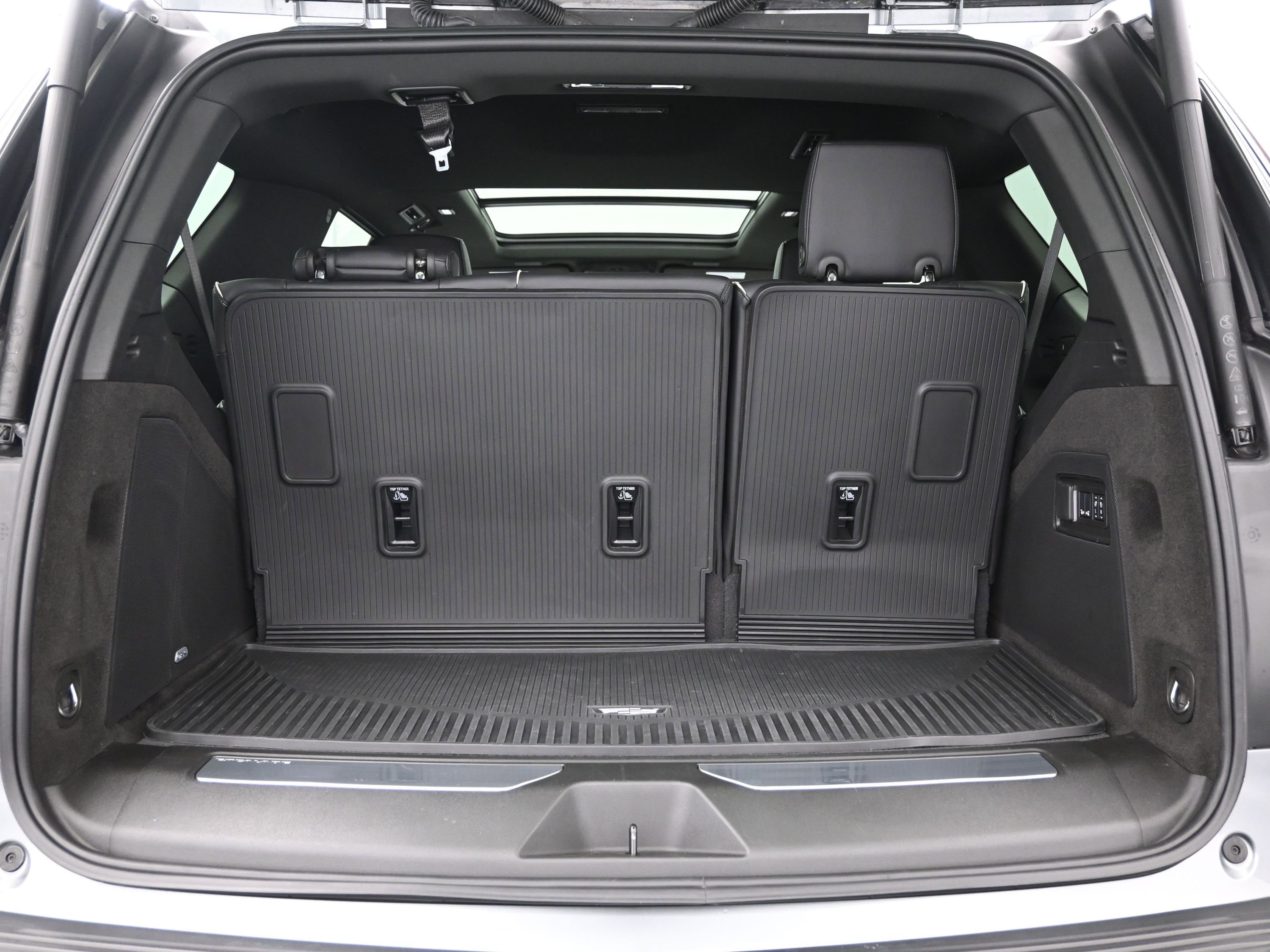 Used 2026 Cadillac Escalade Sport w/ Touring Package AWD/4WD image 7
