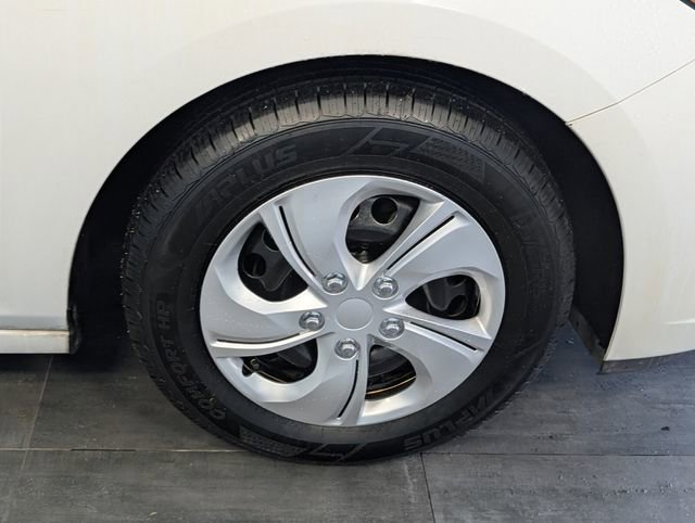 Used 2017 Chevrolet Cruze LS image 16