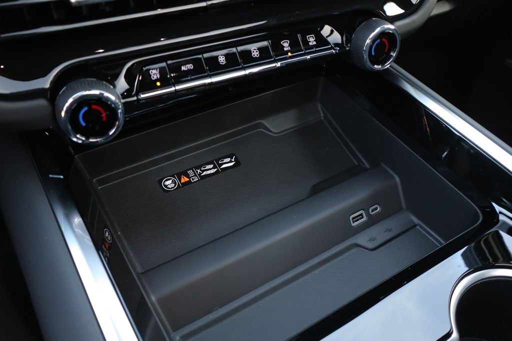 New 2026 Chevrolet Suburban Z71 w/ Comfort Package image 26