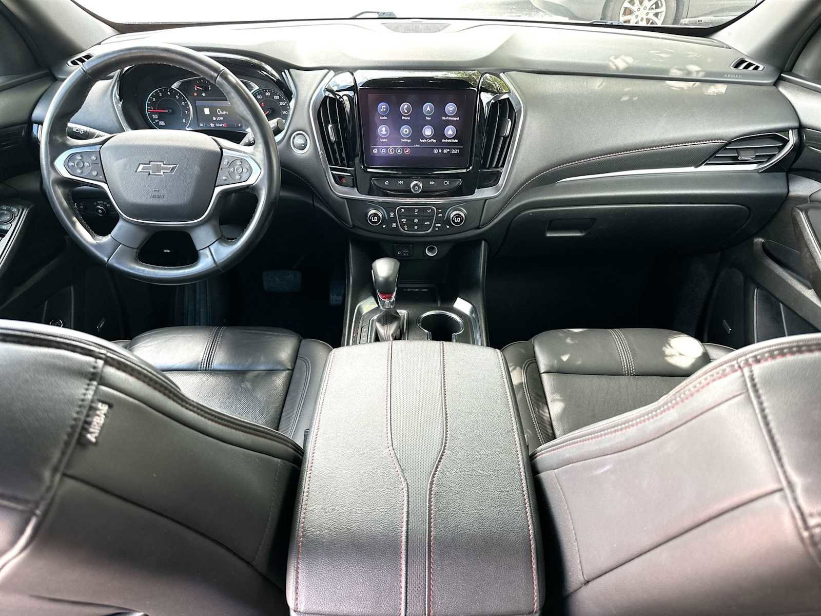 Used 2023 Chevrolet Traverse RS image 25