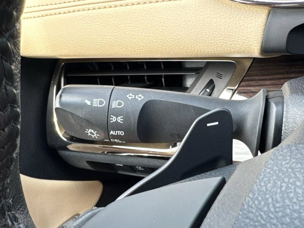 Used 2015 Toyota Avalon XLE FWD image 19