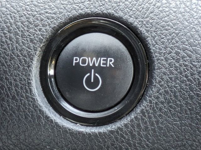 Used 2025 Toyota Camry SE image 29