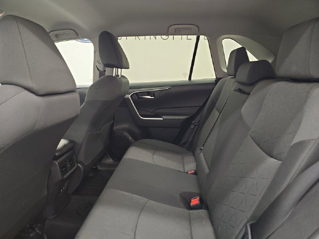 Used 2021 Toyota RAV4 XLE w/ XLE Grade Weather Package AWD/4WD image 16