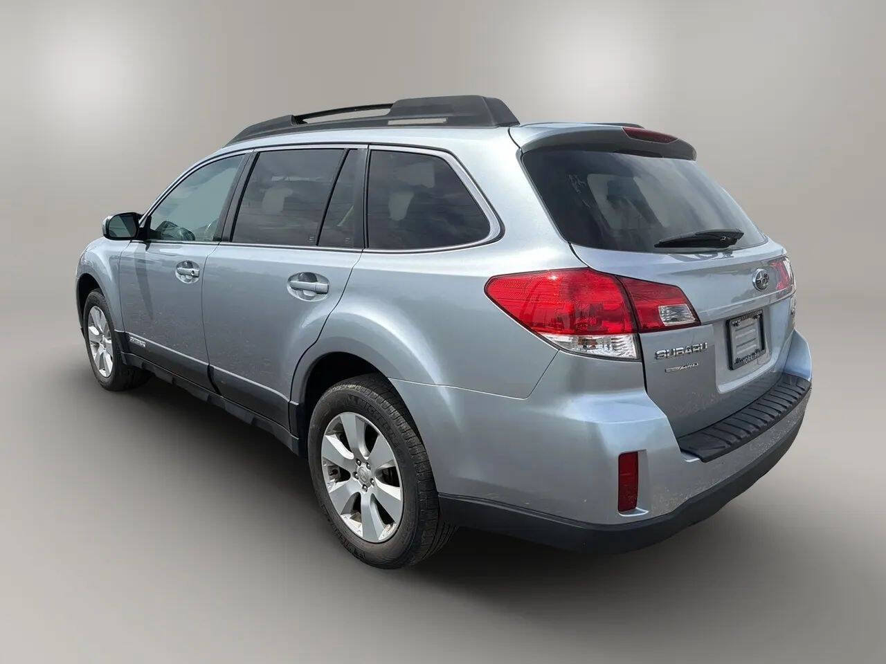 Used 2012 Subaru Outback 2.5i Premium w/ All-Weather Pkg AWD/4WD image 5
