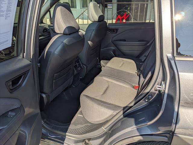 Used 2025 Subaru Forester Premium AWD/4WD image 13
