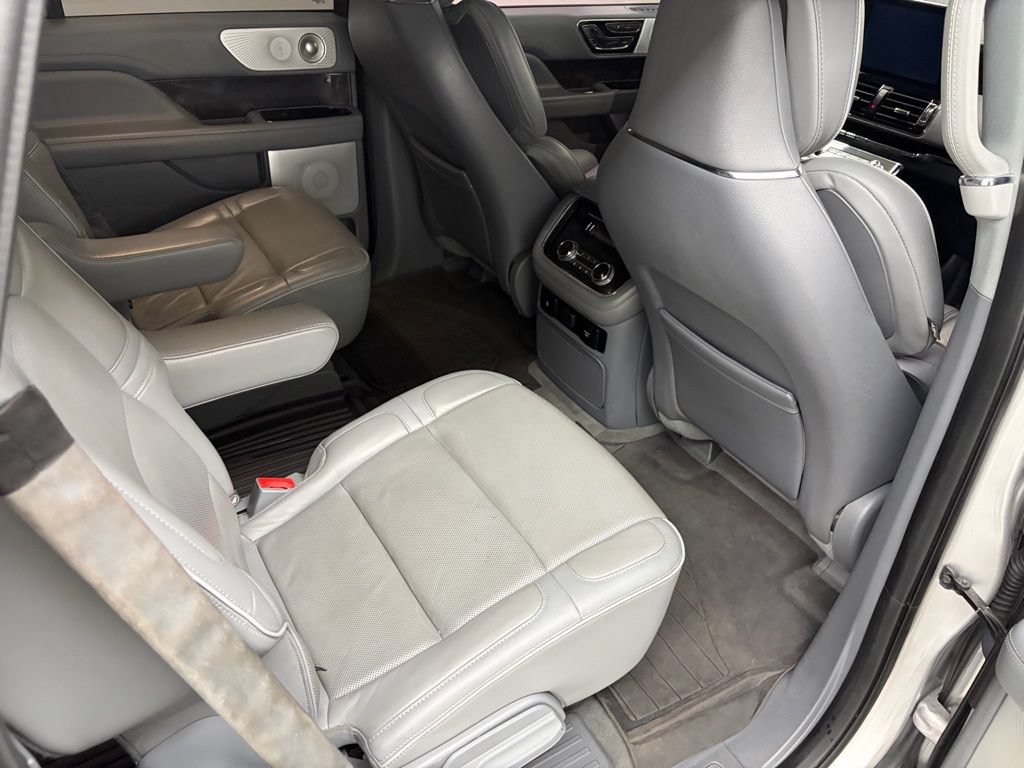 Used 2019 Lincoln Navigator Reserve AWD/4WD image 44