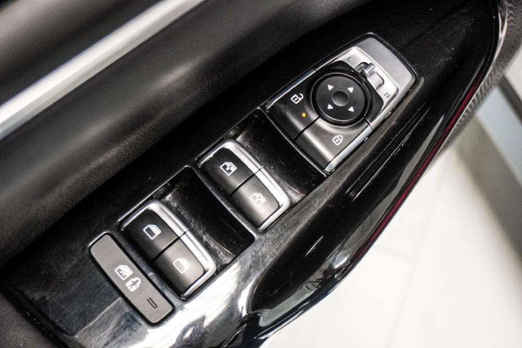 Used 2025 Kia K5 GT FWD image 23