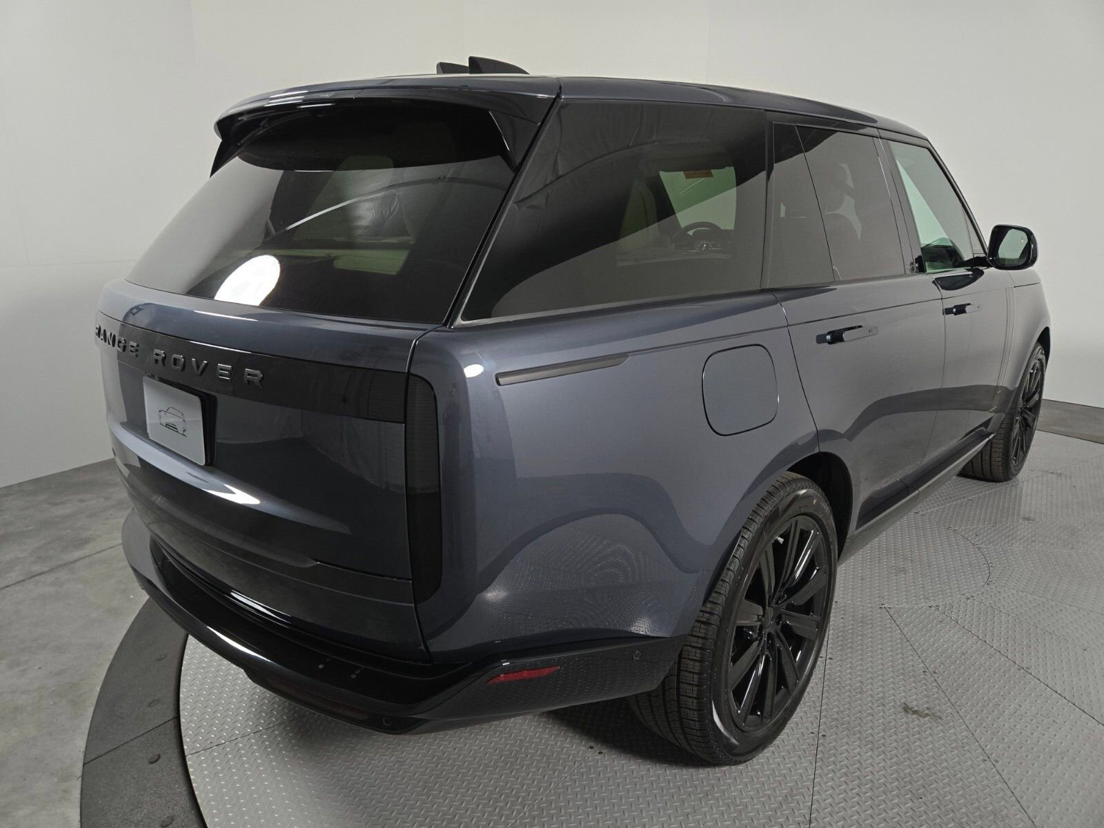 New 2026 Land Rover Range Rover SE video 2