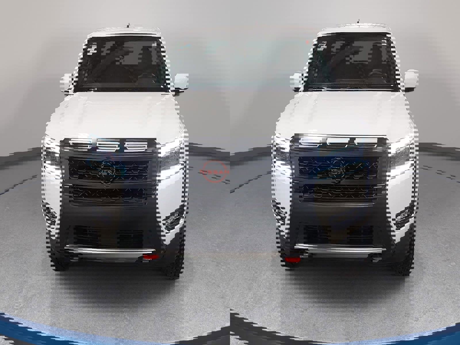 Used 2025 Nissan Frontier Pro-X image 2