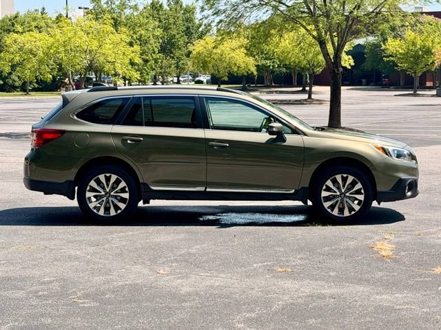 Used 2017 Subaru Outback 2.5i Touring w/ Popular Package #5A AWD/4WD image 9