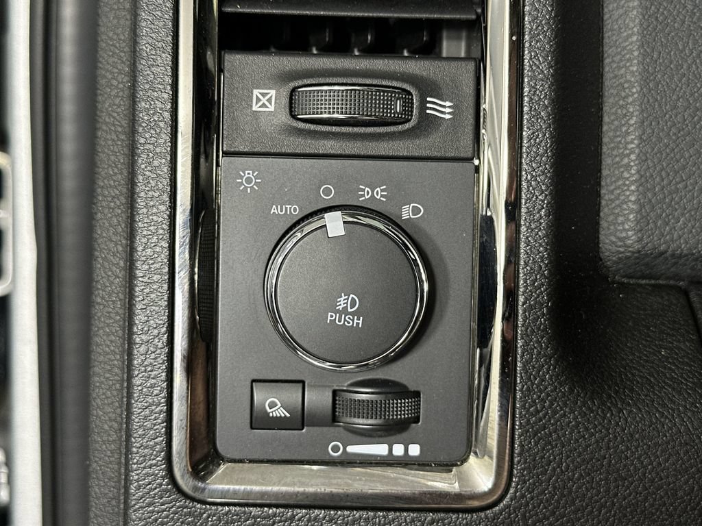 Used 2017 RAM 1500 Sport w/ Convenience Group AWD/4WD image 19