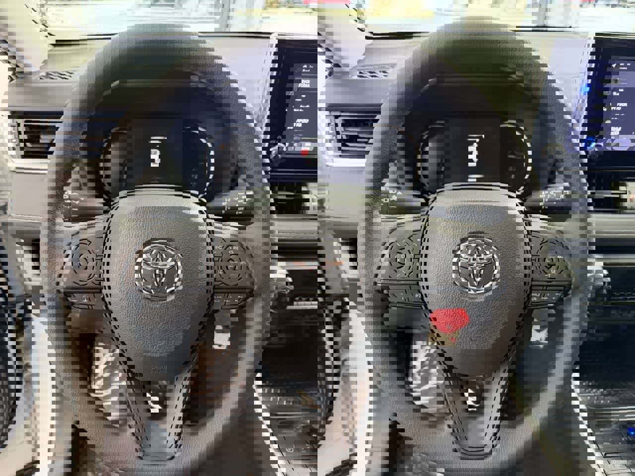 Used 2024 Toyota RAV4 LE image 15