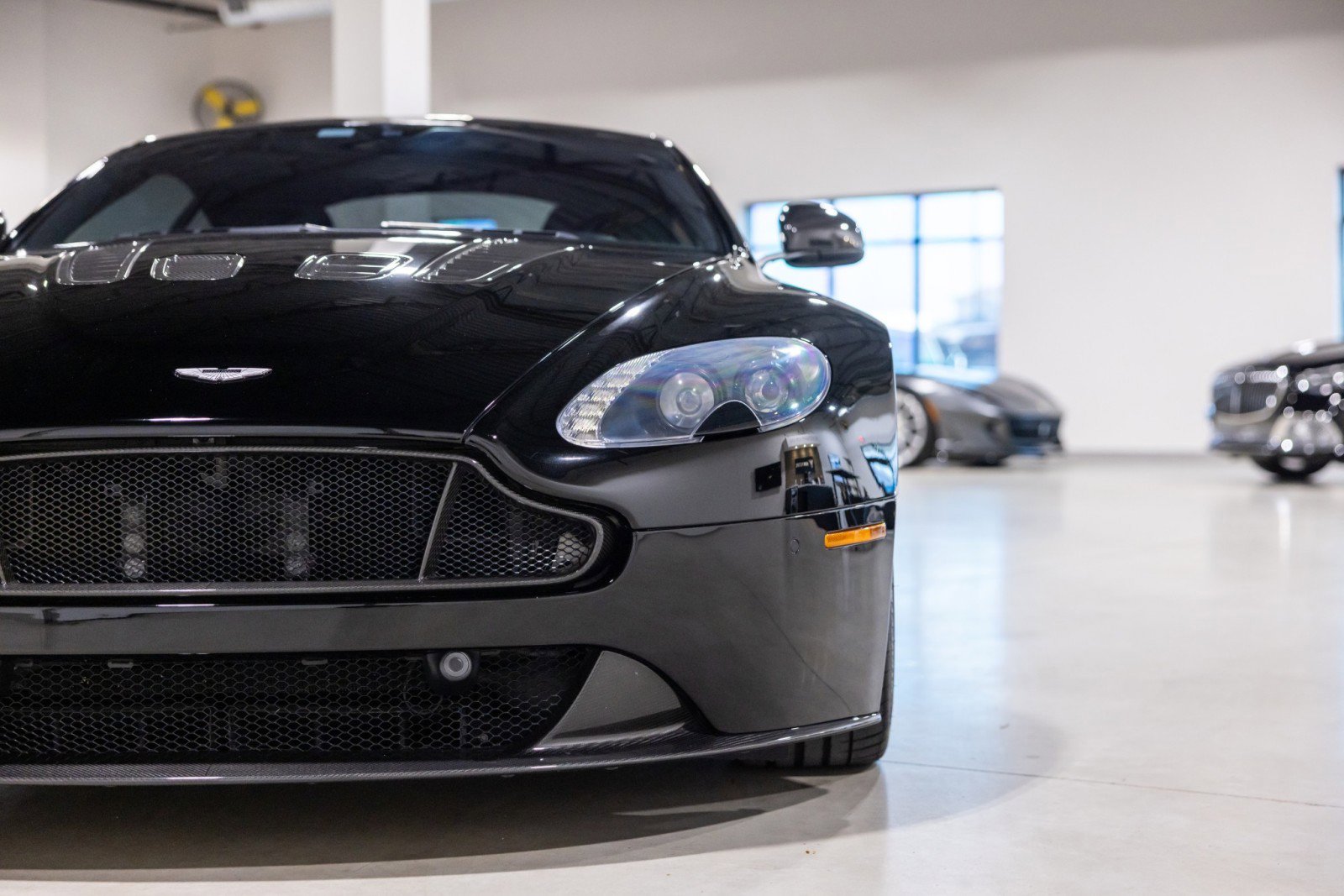 Used 2016 Aston Martin V12 Vantage S image 21