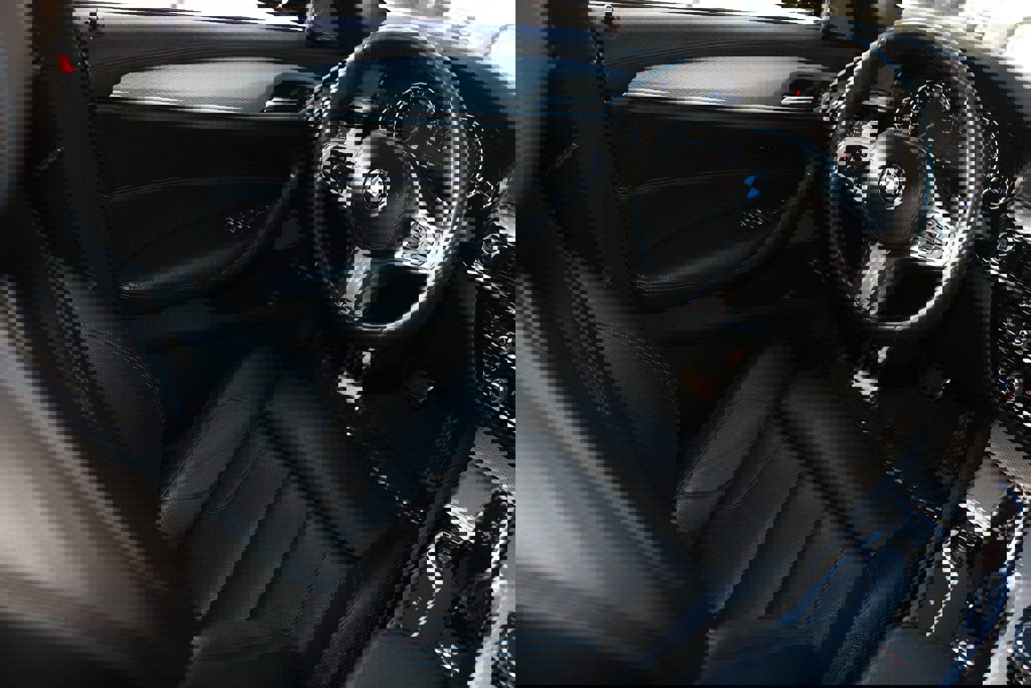 Used 2018 BMW 540i image 25