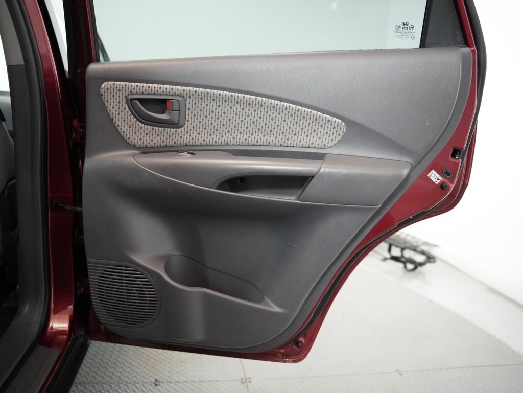 Used 2005 Hyundai Tucson GLS image 28