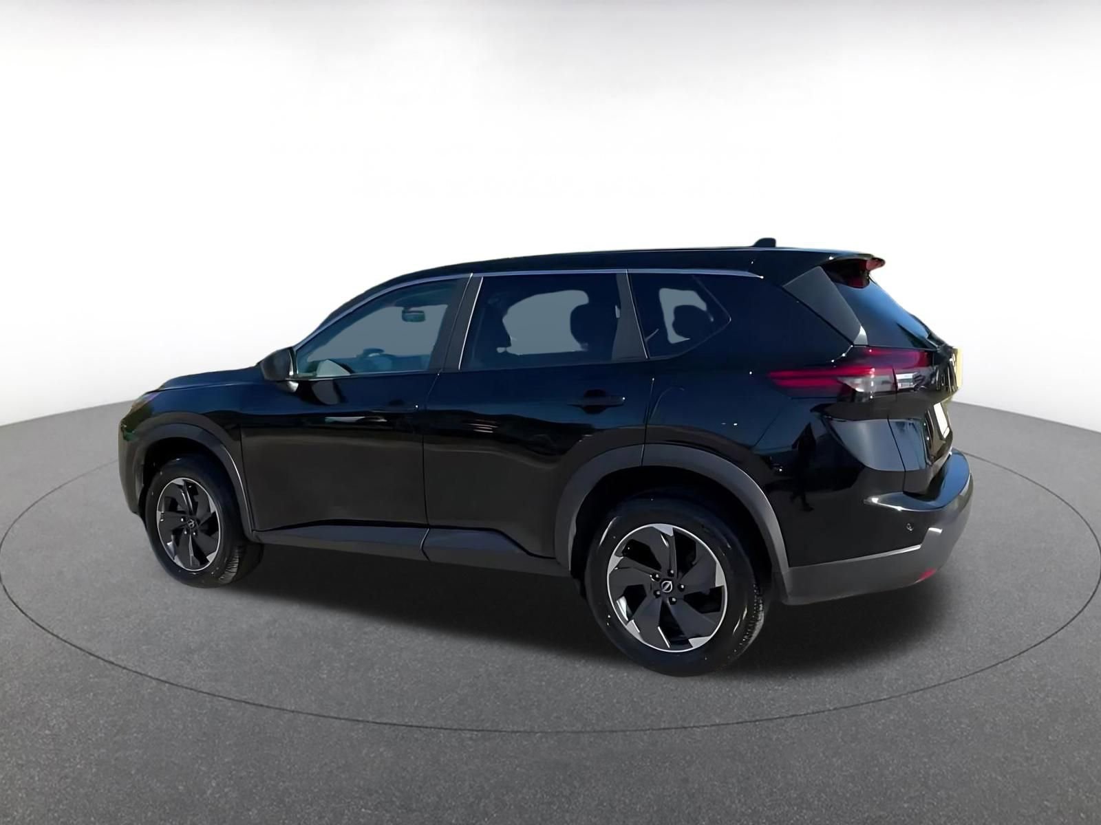 Used 2025 Nissan Rogue SV AWD/4WD image 10