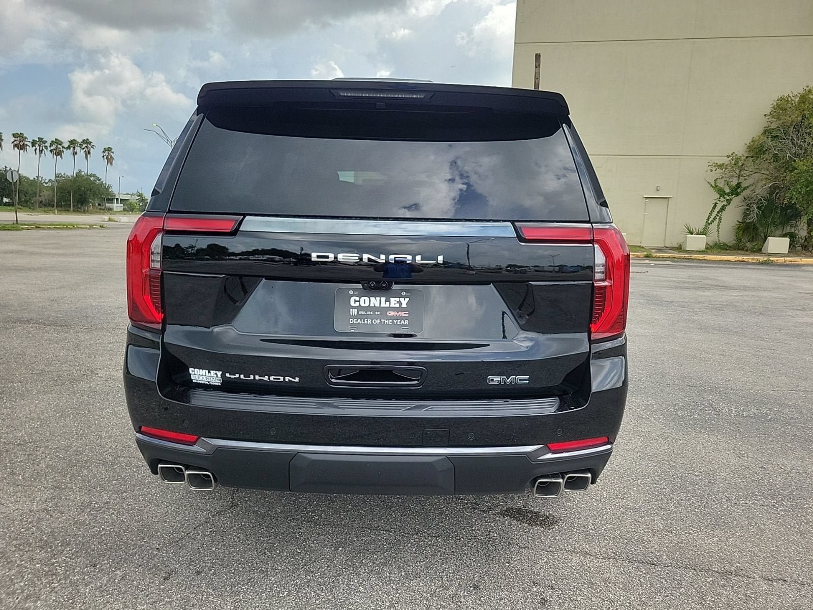 New 2026 GMC Yukon XL Denali Ultimate AWD/4WD image 6