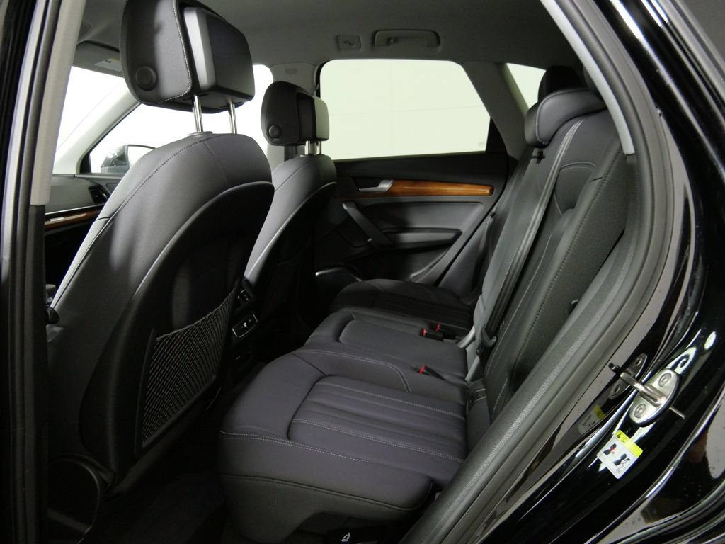 Used 2023 Audi Q5 2.0T Premium AWD/4WD image 16
