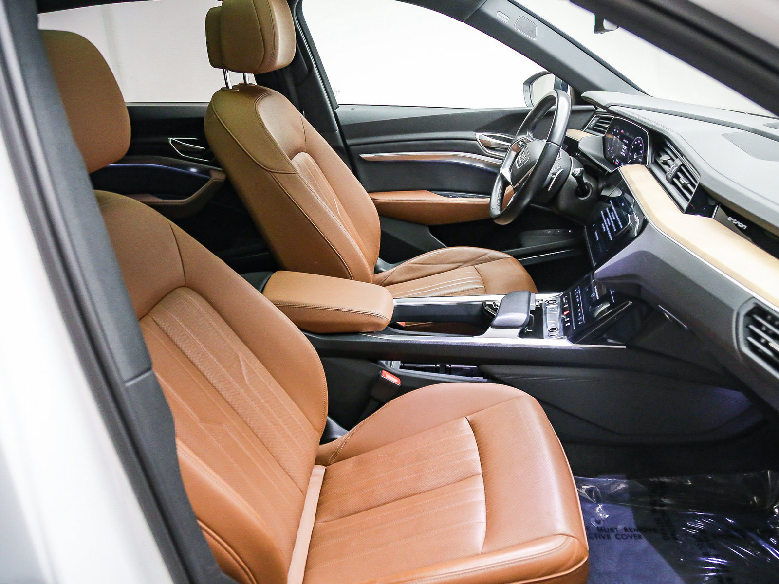 Certified 2024 Audi Q8 e-tron Premium Plus AWD/4WD image 17