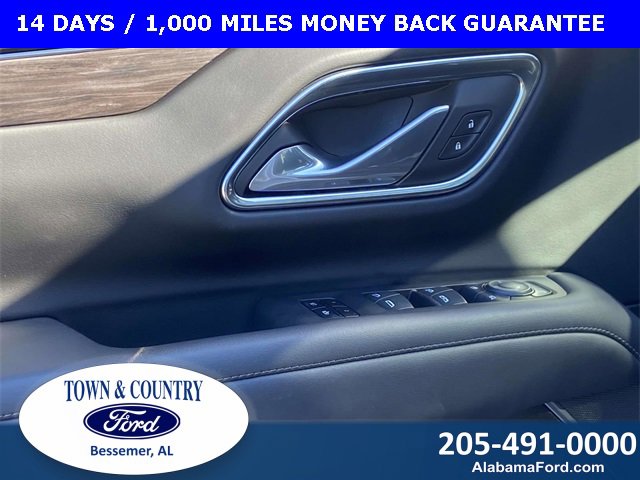 Used 2024 Chevrolet Suburban Z71 w/ Luxury Package image 16