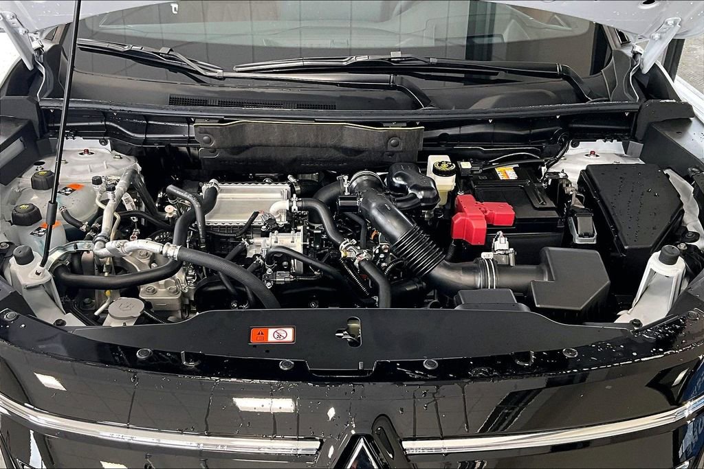New 2026 Mitsubishi Outlander SEL image 13