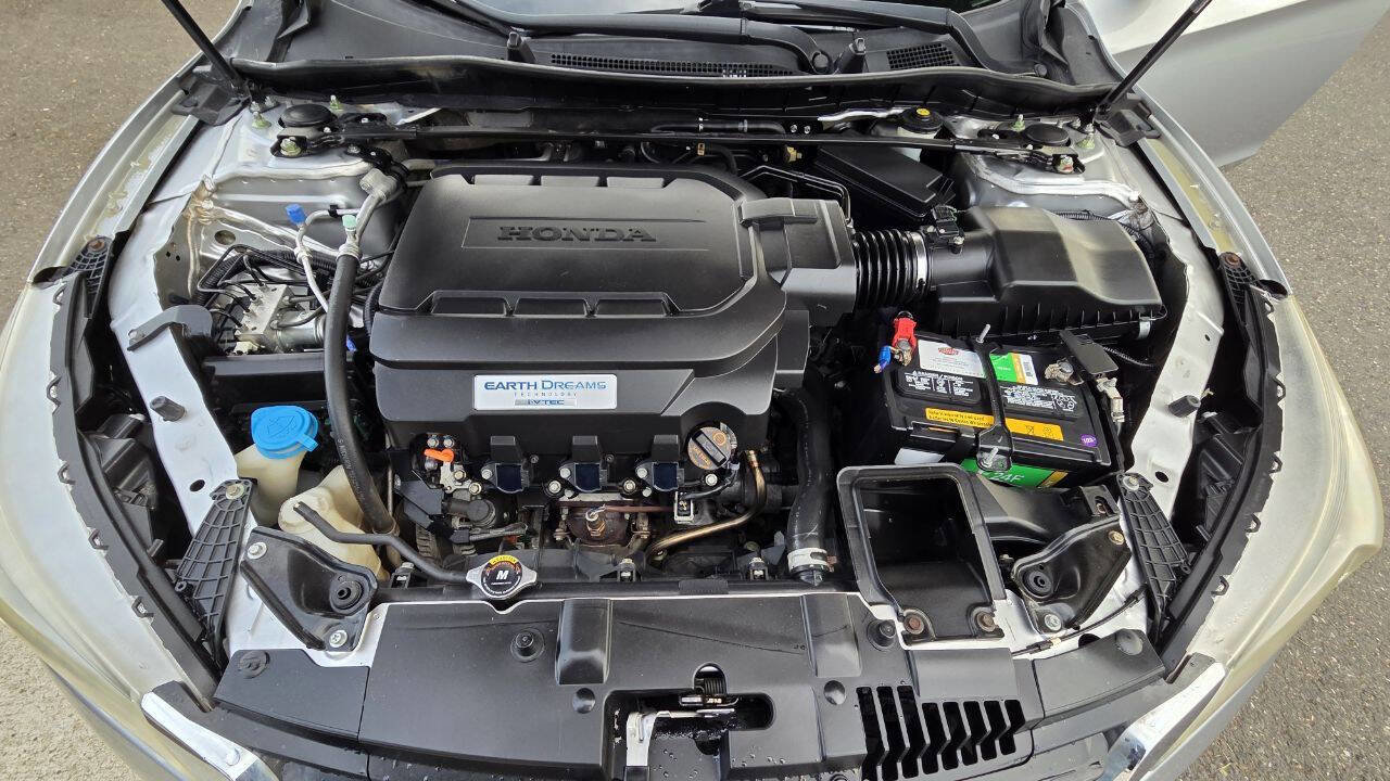 Used 2014 Honda Accord Touring image 12