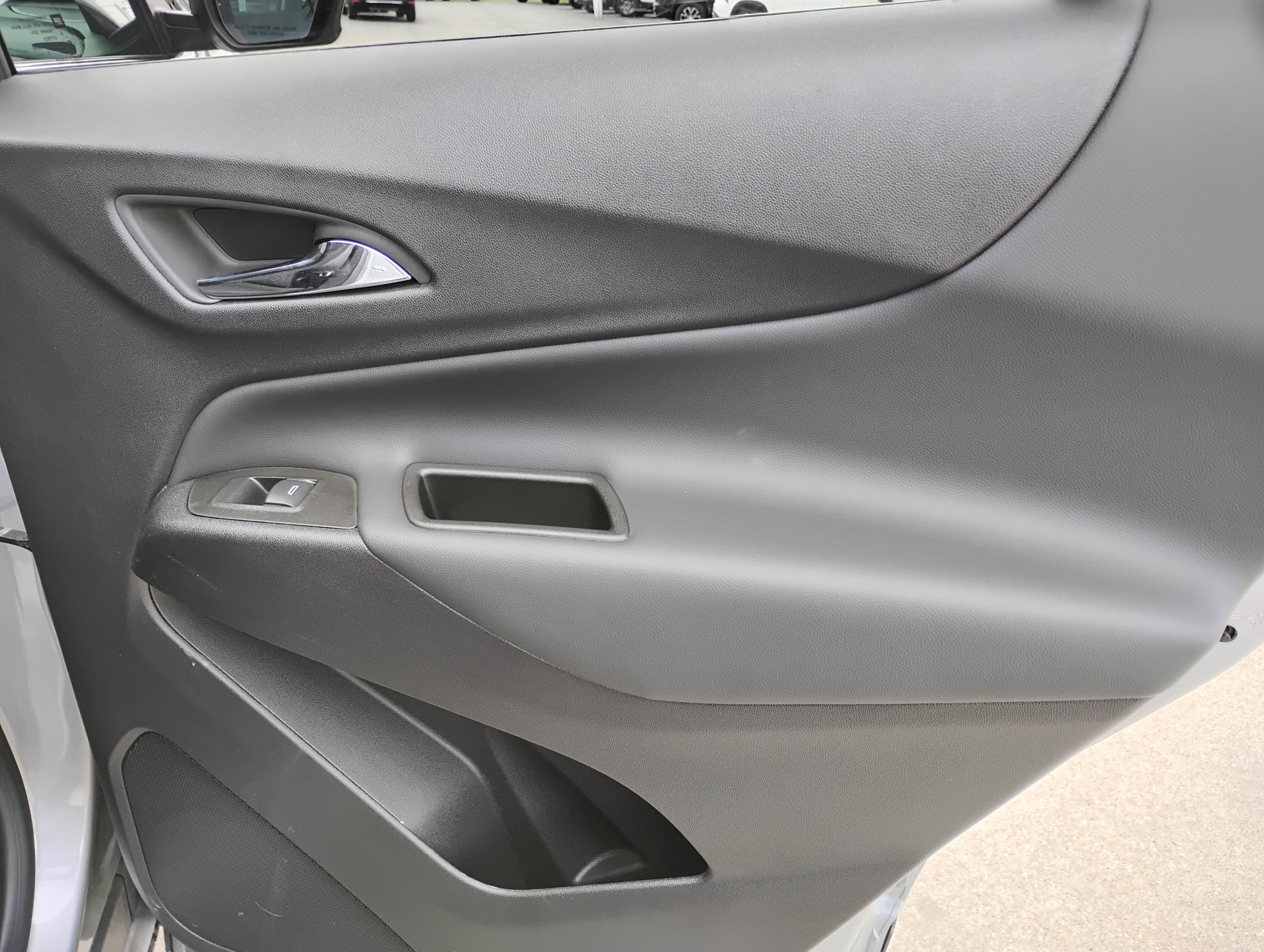 Used 2024 Chevrolet Equinox LT FWD image 21