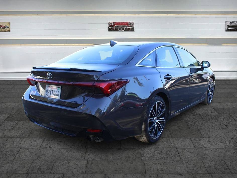 Used 2020 Toyota Avalon XSE w/ Preferred Accessory Package FWD image 7