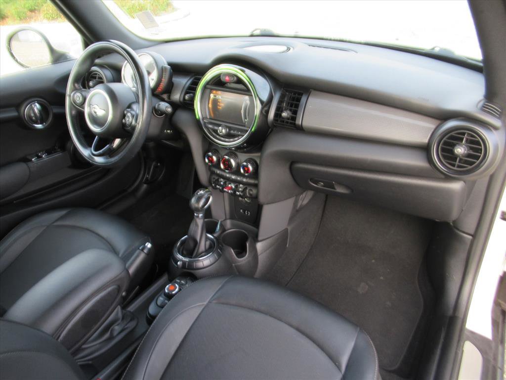 Used 2016 MINI Cooper Convertible image 10