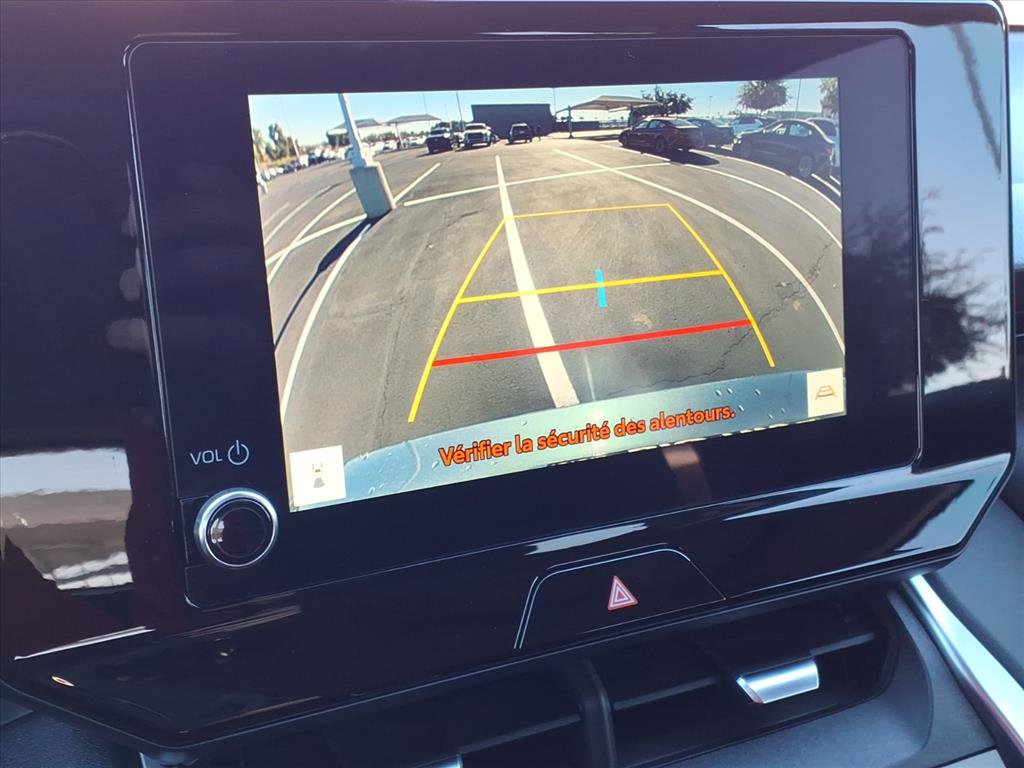 Certified 2023 Toyota Venza LE image 17