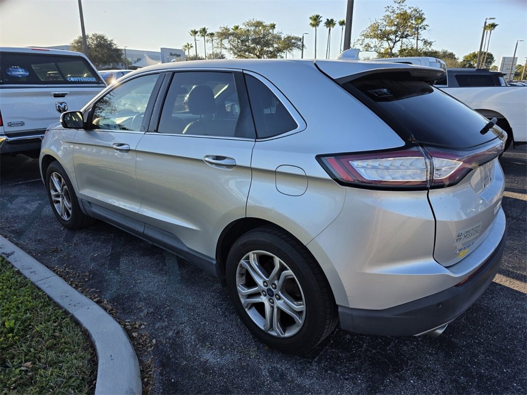 Used 2018 Ford Edge Titanium image 3