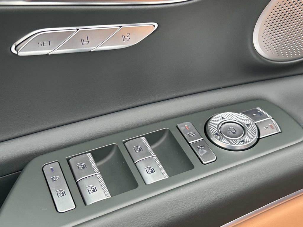 New 2026 Genesis GV80 2.5T Prestige AWD/4WD image 16