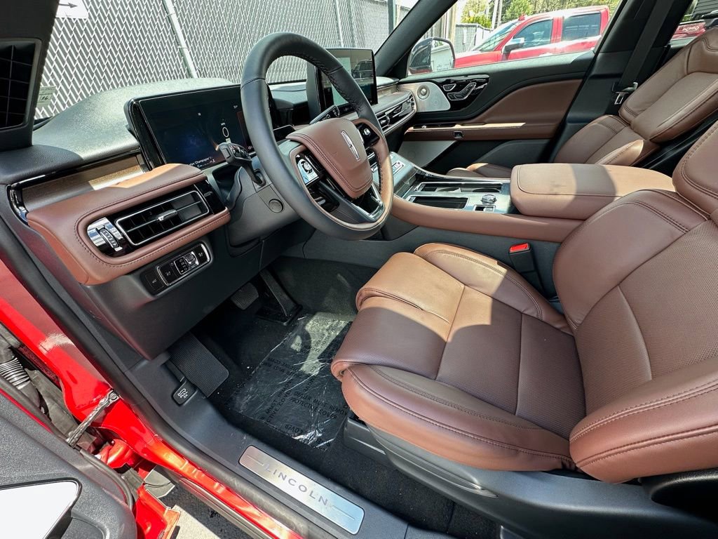 New 2026 Lincoln Aviator Reserve w/ Luxury Package AWD/4WD image 17