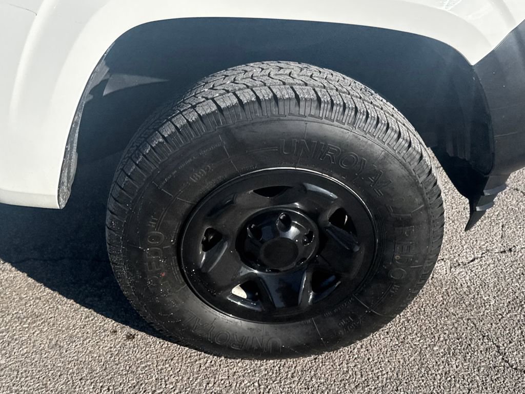 Used 2020 Toyota Tacoma SR image 37