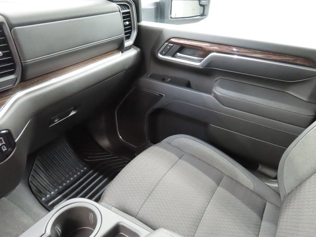 Used 2025 GMC Sierra 2500 SLE w/ SLE Convenience Package AWD/4WD image 27