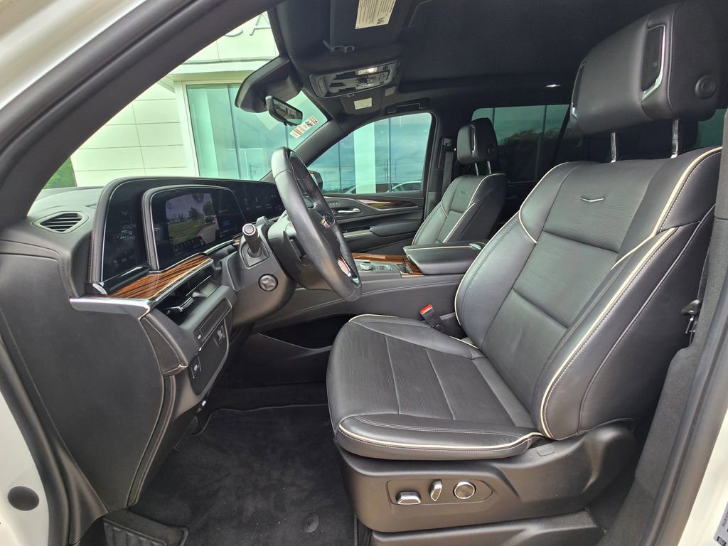 Used 2023 Cadillac Escalade Premium Luxury w/ LPO, Floor Liner Package RWD image 10