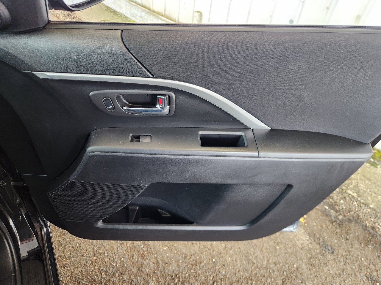 Used 2012 MAZDA MAZDA5 Sport FWD image 16