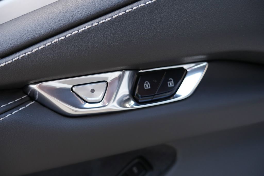 New 2026 Chevrolet Corvette Stingray Convertible w/ 1LT image 26